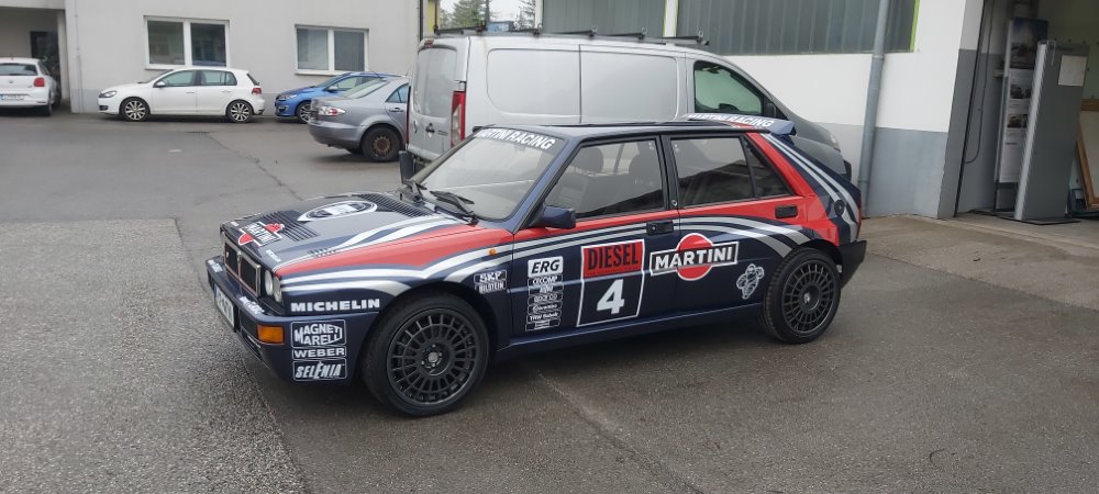 Racing dizajn Martini Racing na vozilu Lancia Evolution 67.