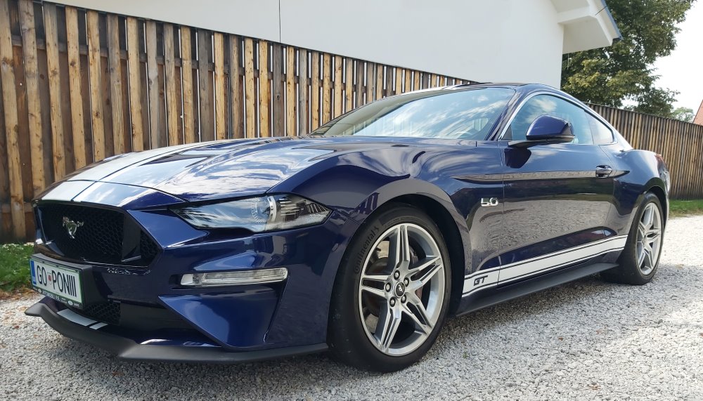 Racing dizajn Mustang Shelby 56.